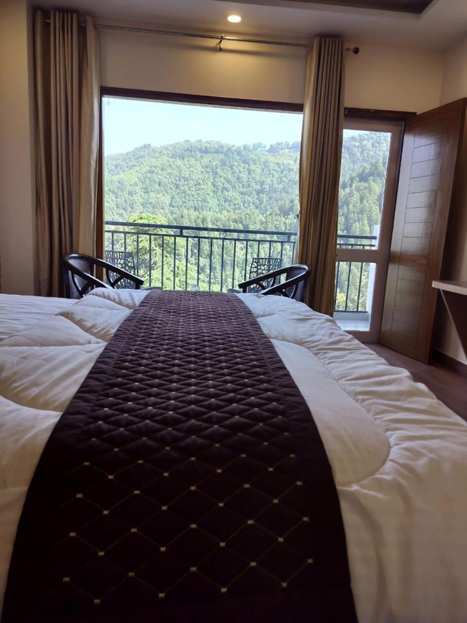 Summer Hill Resort Chail Ngoại thất bức ảnh